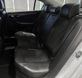 Седан Volkswagen Passat 2013 года, 1150000 рублей, Красноярск