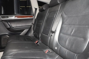 Внедорожник Volkswagen Touareg 2010 года, 1949000 рублей, Новосибирск