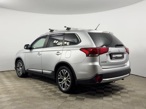 Внедорожник Mitsubishi Outlander 2016 года, 1797900 рублей, Казань