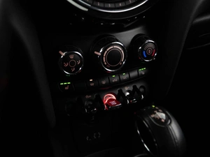 Хетчбэк MINI Cooper 2017 года, 1479050 рублей, Москва