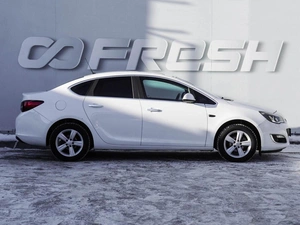 Седан Opel Astra 2013 года, 890000 рублей, Волгоград