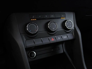 Внедорожник Skoda Karoq 2021 года, 2399000 рублей, Тверь