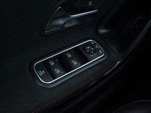 Седан Mercedes-benz CLA-класс 2019 года, 3349000 рублей, Краснодар