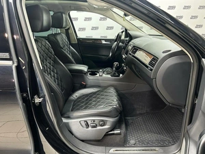 Внедорожник Volkswagen Touareg 2016 года, 3149000 рублей, Красноярск