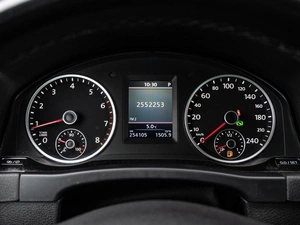 Внедорожник Volkswagen Tiguan 2012 года, 1340000 рублей, Краснодар