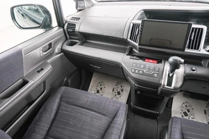 Минивэн Honda Stepwgn 2010 года, 1289000 рублей, Красноярск