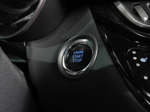Внедорожник Toyota C-HR 2020 года, 2749000 рублей, Воронеж