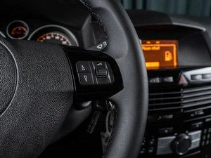 Седан Opel Astra 2011 года, 710000 рублей, Волгоград