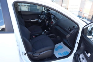 Хэтчбек Kia Rio 2014 года, 1000000 рублей, Мирное