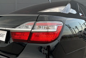Седан Toyota Camry 2017 года, 1999000 рублей, Солонцы