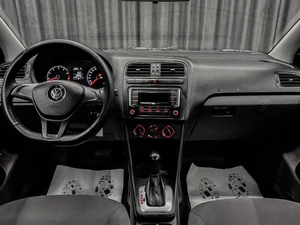 Седан Volkswagen Polo 2019 года, 850000 рублей, Красноярск