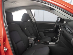 Седан Mazda 3 2006 года, 590000 рублей, Омск