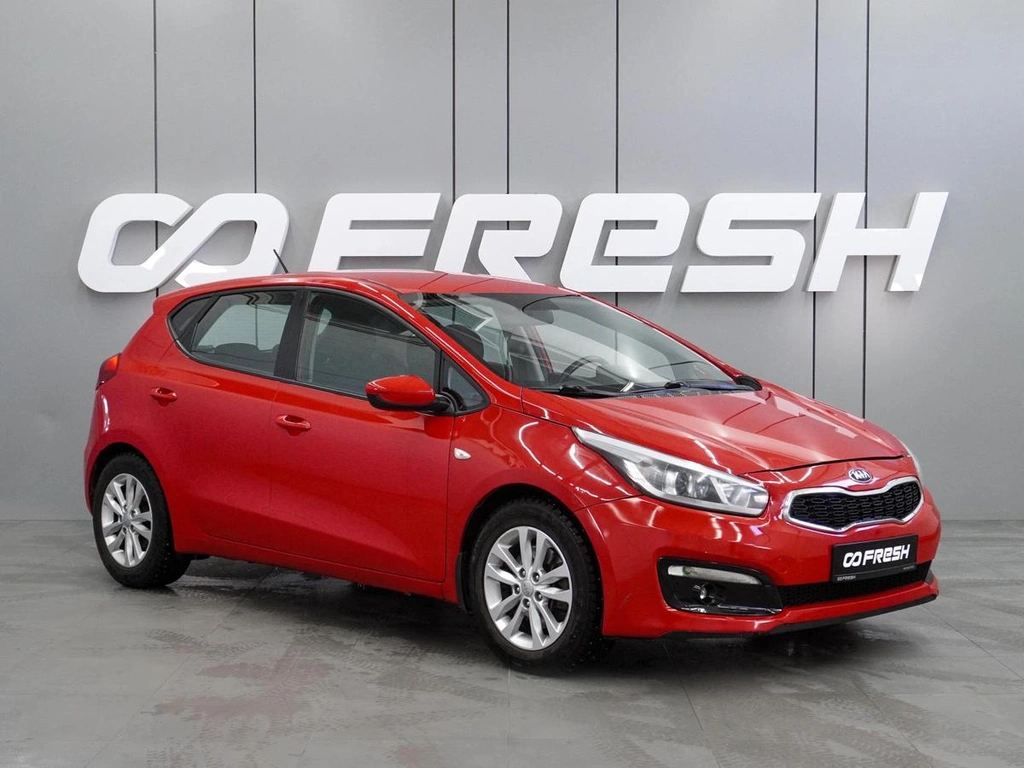 Хетчбэк Kia Ceed 2015 года, 1012000 рублей, Воронеж