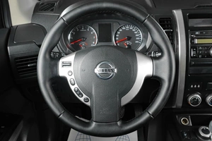 Внедорожник Nissan X-Trail 2011 года, 1379000 рублей, Тюмень