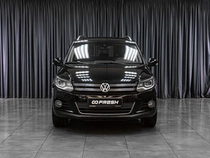 Внедорожник Volkswagen Tiguan 2011 года, 1399000 рублей, Тюмень