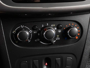 Хетчбэк Renault Sandero Stepway 2021 года, 989000 рублей, Тюмень