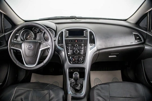 Хетчбэк Opel Astra 2013 года, 729000 рублей, Пермь