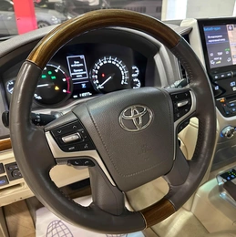 Внедорожник Toyota Land Cruiser 2015 года, 5797000 рублей, Красноярск