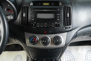 Седан Hyundai Elantra 2010 года, 839000 рублей, Тюмень