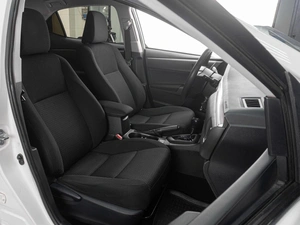 Седан Toyota Corolla 2015 года, 1299000 рублей, Тюмень