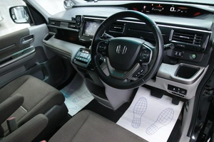 Минивэн Honda Stepwgn 2018 года, 1898000 рублей, Солонцы