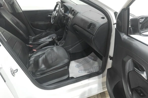 Седан Volkswagen Polo 2012 года, 689000 рублей, Новокузнецк