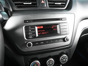 Хетчбэк Kia Rio 2016 года, 975000 рублей, Аксай
