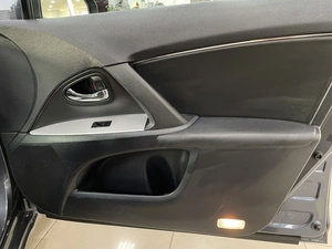 Седан Toyota Avensis 2011 года, 1287000 рублей, Солонцы