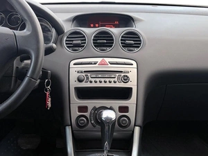 Хетчбэк Peugeot 308 2011 года, 730000 рублей, Орёл