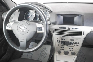 Хетчбэк Opel Astra 2007 года, 399000 рублей, Кемерово