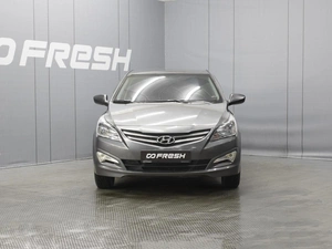 Седан Hyundai Solaris 2015 года, 770000 рублей, Омск