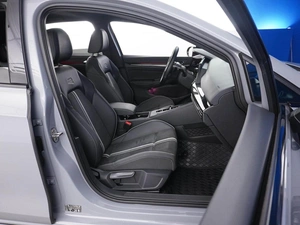 Хетчбэк Volkswagen Golf 2022 года, 2888444 рублей, Москва