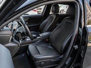 Хетчбэк Mercedes-benz A-класс 2019 года, 2098000 рублей, Краснодар