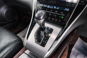 Внедорожник Toyota Harrier 2018 года, 3899000 рублей, Красноярск