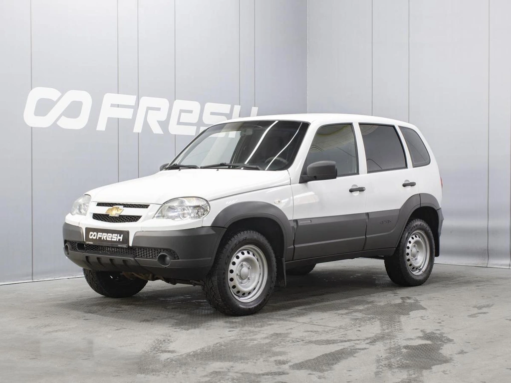 Внедорожник Chevrolet Niva 2019 года, 730000 рублей, Омск