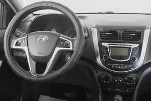 Седан Hyundai Solaris 2013 года, 799000 рублей, Кемерово