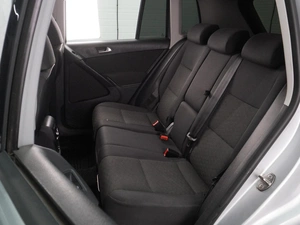 Внедорожник Volkswagen Tiguan 2011 года, 1060000 рублей, Воронеж