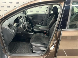 Седан Volkswagen Polo 2017 года, 1169687 рублей, Красноярск