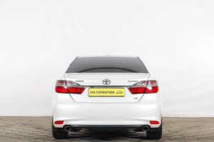 Седан Toyota Camry 2015 года, 2079000 рублей, Тюмень