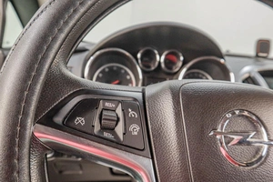 Хетчбэк Opel Astra GTC 2013 года, 1129000 рублей, Челябинск