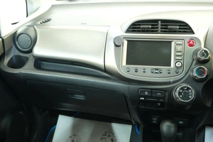 Хетчбэк Honda Fit 2008 года, 659000 рублей, Омск
