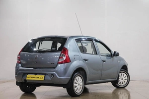 Хетчбэк Renault Sandero 2011 года, 299000 рублей, Новокузнецк