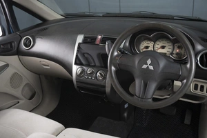 Хетчбэк Mitsubishi Colt 2002 года, 550000 рублей, Омск