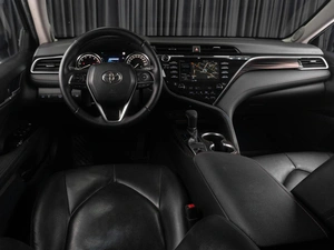 Седан Toyota Camry 2019 года, 2189000 рублей, Тюмень