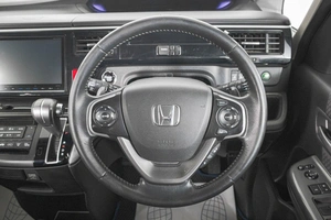 Минивэн Honda Stepwgn Spada 2016 года, 1849000 рублей, Кемерово