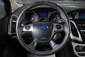 Хетчбэк Ford Focus 2012 года, 899000 рублей, Тюмень