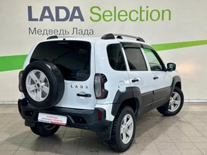 Внедорожник ВАЗ (LADA) Niva Travel 2022 года, 895000 рублей, Красноярск