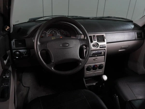 Седан ВАЗ (LADA) Priora 2011 года, 394000 рублей, Воронеж