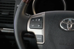 Внедорожник Toyota Land Cruiser 2010 года, 3199000 рублей, Омск