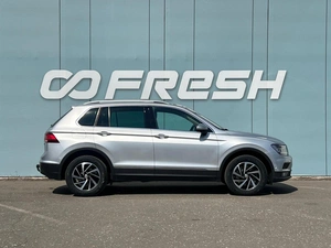 Внедорожник Volkswagen Tiguan 2018 года, 2599000 рублей, Ижевск
